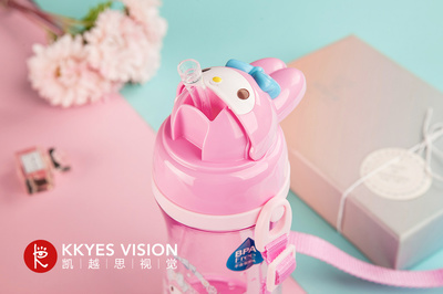 童趣时刻 儿童卡通女生保温杯的视觉魅力